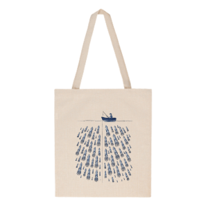 Tote bag con ilustración azul de calamares bajo un barco – diseño Calamares Galicia de la Colección Marinera
